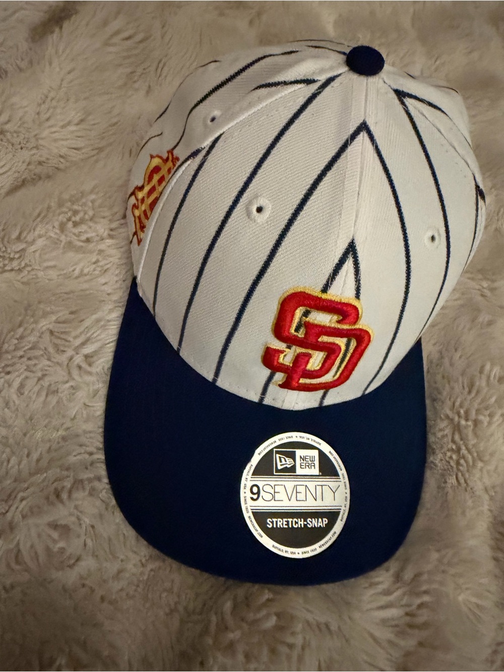 New Era San Diego Padres 9SEVENTY Stretch-Snap Pinstripe Baseball Cap NWT